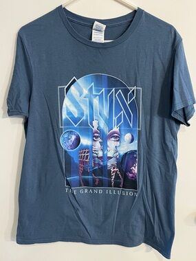 Men’s size medium Styx The Grand Illusion Tee Shirt
